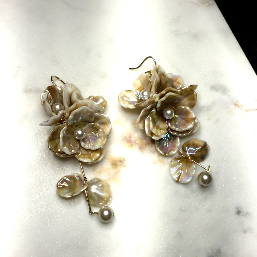 Elegant Floral Pearl Earrings